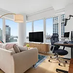 Greenpoint 1 Bedroom W Work Setup By Anyplace - 11735 Apartment New York