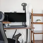 Greenpoint 1 Bedroom W Work Setup By Anyplace - 11735 Apartment *