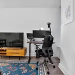 Fidi 1 Bedroom W Work Setup By Anyplace - 11729 Apartment