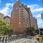 Apartment Chelsea 1 Bedroom W Work Setup By Anyplace - 11436 *