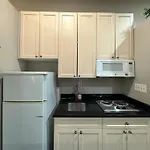 Apartment 31 Street Broadway