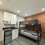 Apartment 31 Street Broadway