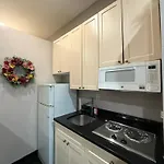 31 Street Broadway Apartment *
