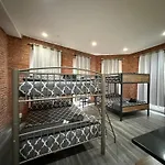 Apartment 31 Street Broadway *