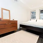 Newly Renovated 2Br W Backyard