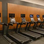 Lux Bronx Apt Rooftop, Pool, Gym, Cinema