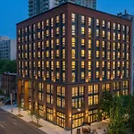 Court Square Long Island , Belvilla District 6 Formerly Sonder 4*