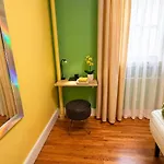 Lemon Vibes Room In Guesthouse