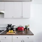 1435-3-3 Bedrooms 2bath W D Prime Upper East New York