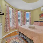 A Slice Of Paradise Awaits You! Apartment *