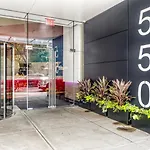 Hells Kitchen 1Br W Doorman Nr Central Park Nyc-525