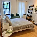 Brooklyn - Bed-stuy - Spacious Private 2br Guest house 3*