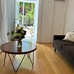 Brooklyn - Bed-stuy - Spacious Private 2br Guest house 3*