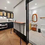 Freeman 802 By Rove Travel - 1Brcondo With Shared Amenities
