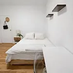 Room In A 3 Room Big Apartment Prime Harlem Location Apartment Near Central Park