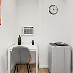 Elegant 3 Bedroom Unit In Lower Manhattan