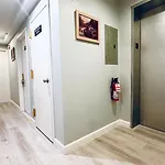 Flushing Central Hotel 88