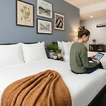 Oyo Times Square Hotel 4*