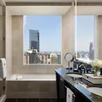 Mandarin Oriental, Hotel