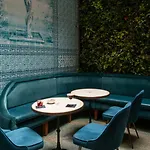 Hugo Hotel