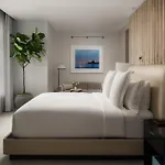 Four Seasons Downtown