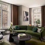 Four Seasons Downtown Hotel 5*