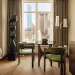 Four Seasons Hotel New York Downtown