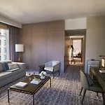 Four Seasons Downtown 5*