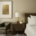 Four Seasons Downtown Hotel