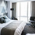 Courtyard By Marriott Long Island City/new York Manhattan View 3*