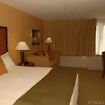 Hotel The Skyline 3*