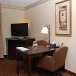 Hampton & Staten Island Hotel