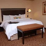 Hotel Hampton & Staten Island 3*