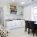 Un Place Apartment New York