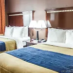 Hotel Travelodge By Wyndham Queens 3*