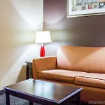 Travelodge By Wyndham Queens Hotel New York