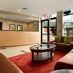 Hotel Q