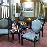 Hotel Leo House 3*