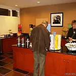 Hampton - Laguardia Airport Hotel