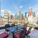 Impeccable Three Bedroom Residence Midtown