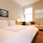 Financial District: Stylish Suite In Luxury Building