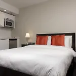 Apartment Metro *