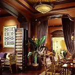 Hotel Plaza Athenee 5*