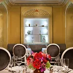 Hotel Plaza Athenee