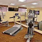 Travelodge By Wyndham Queens Hotel 3*