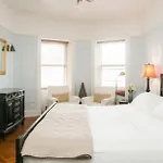 Lefferts Manor 3*