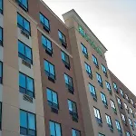 Fairfield & By Marriott Staten Island Hotel 3*