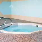Western Queens Court Hotel 3*