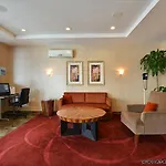 Country & By Radisson, Staten Island Hotel