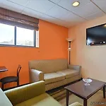 Country & By Radisson, Staten Island Hotel